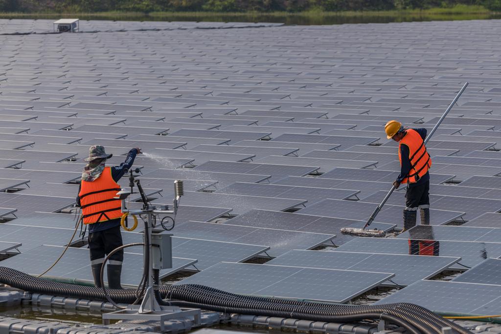 Limpieza de paneles y placas solares