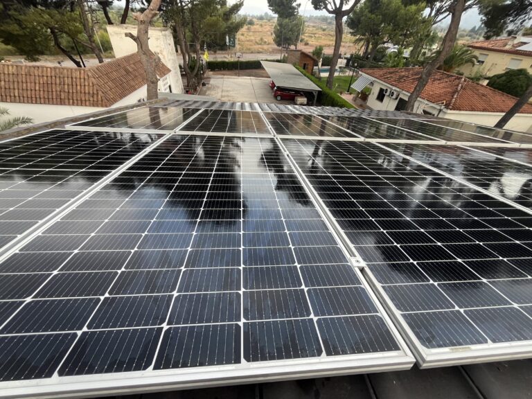Resultado de limpieza de placas solares en Castellón